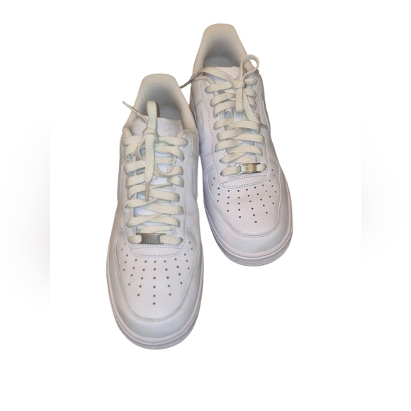 Men's Nike Air Force 1 Lace up Sneakers - Picture 2 of 14